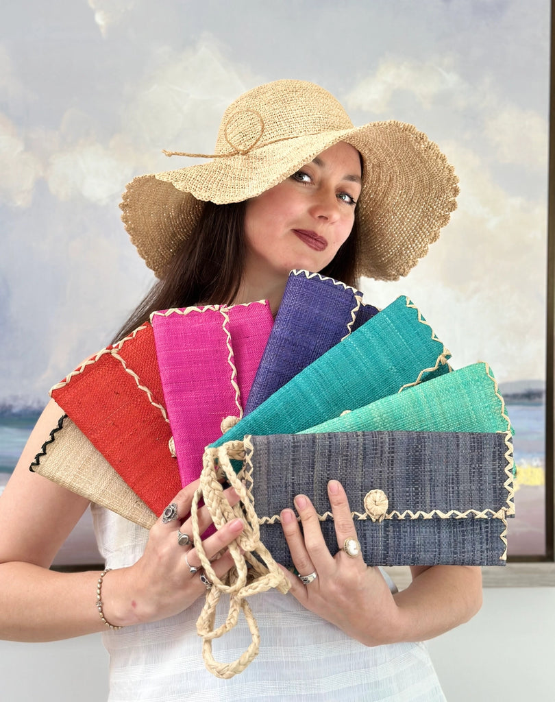 Shebobo Chi Chi Solid Clutch